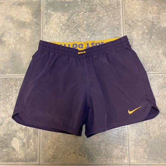 Nike Running Shorts - Picture 1 of 3